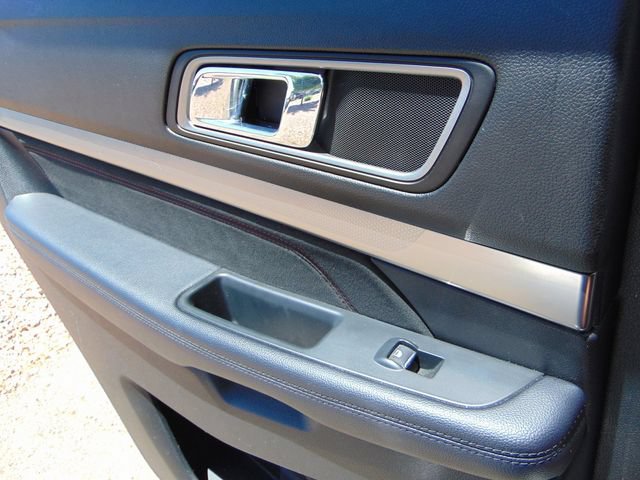 Certified 2018 Ford Explorer XLT w/ Equipment Group 202A AWD/4WD image 24