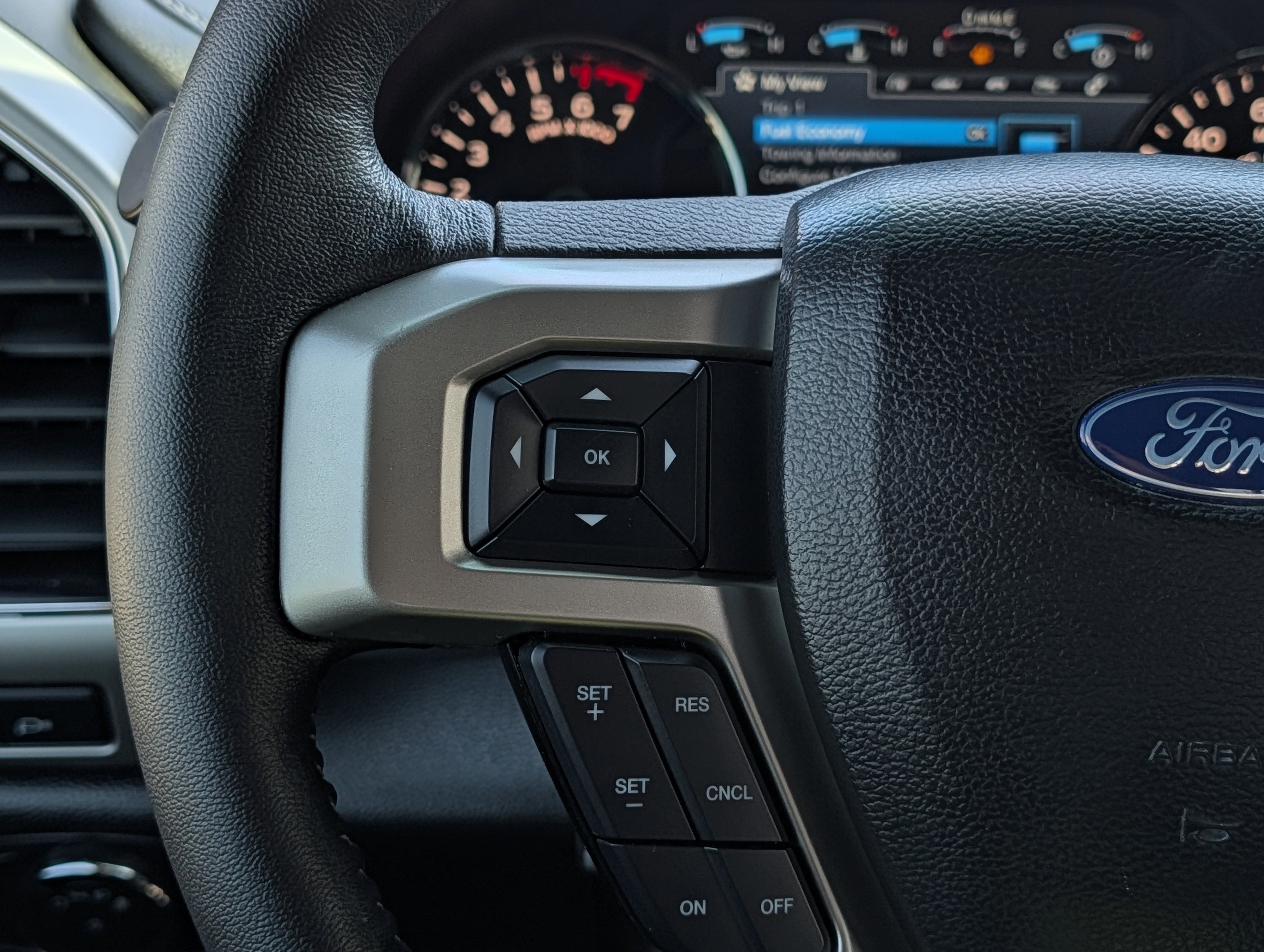 Certified 2019 Ford F150 Lariat image 24