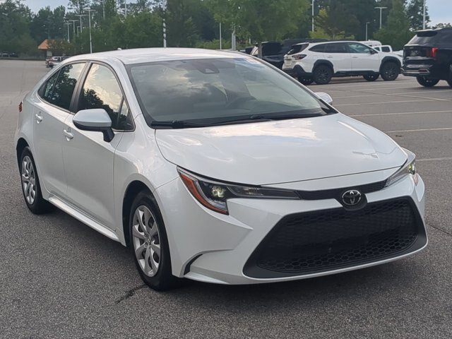 Used 2022 Toyota Corolla LE FWD image 2