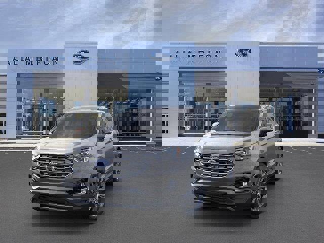 Certified 2022 Ford Edge Titanium AWD/4WD image 2