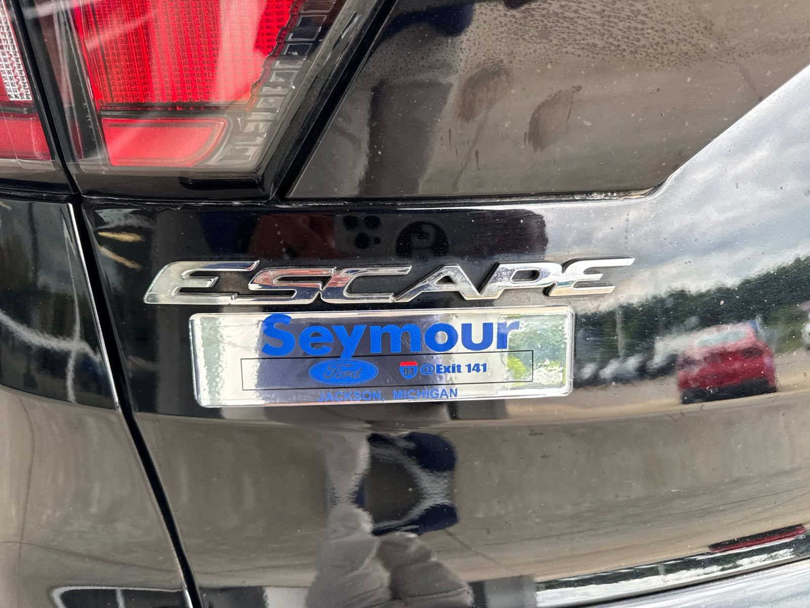 Certified 2018 Ford Escape SE w/ SE Sync 3 Package AWD/4WD image 14