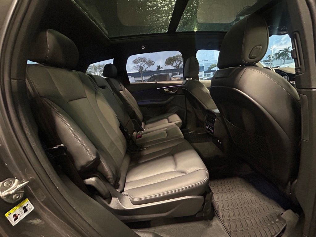 Used 2025 Audi Q7 2.0T Premium Plus w/ Premium Plus Package image 30