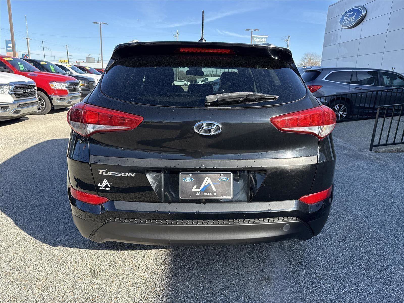 Used 2017 Hyundai Tucson SE image 4