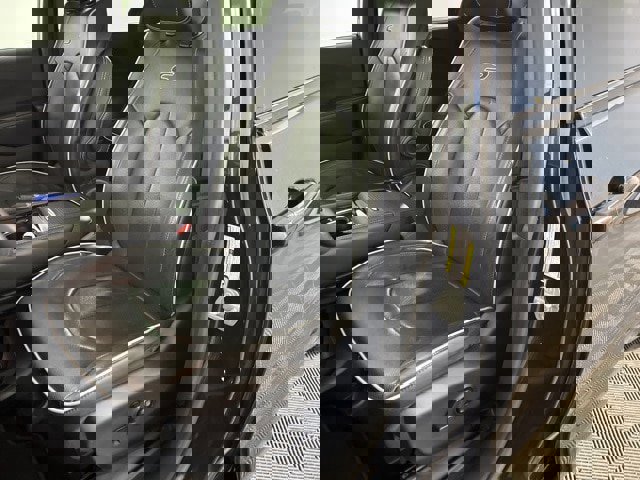 Used 2022 Chrysler Pacifica Limited w/ Uconnect Theater Family Group image 15