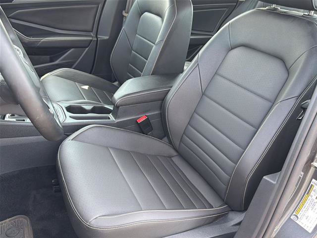 Used 2024 Volkswagen Jetta SE FWD image 11