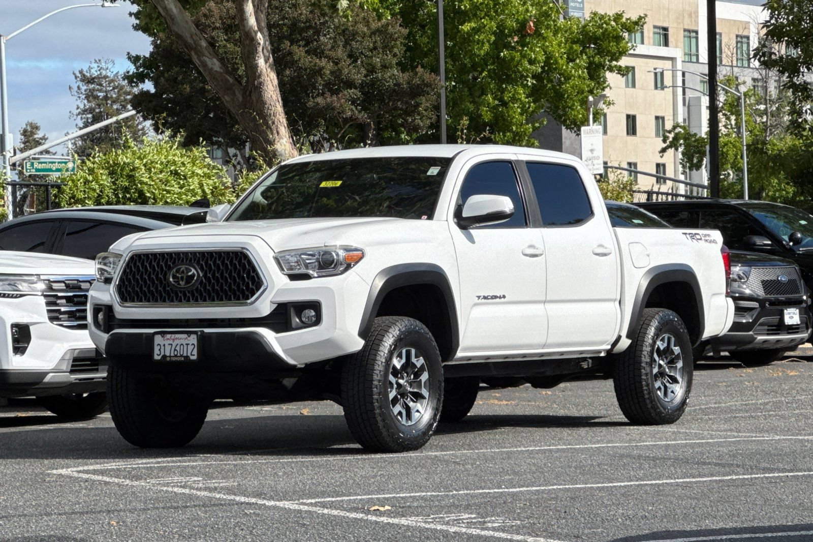 Used 2019 Toyota Tacoma TRD Off-Road w/ Technology Package RWD image 9