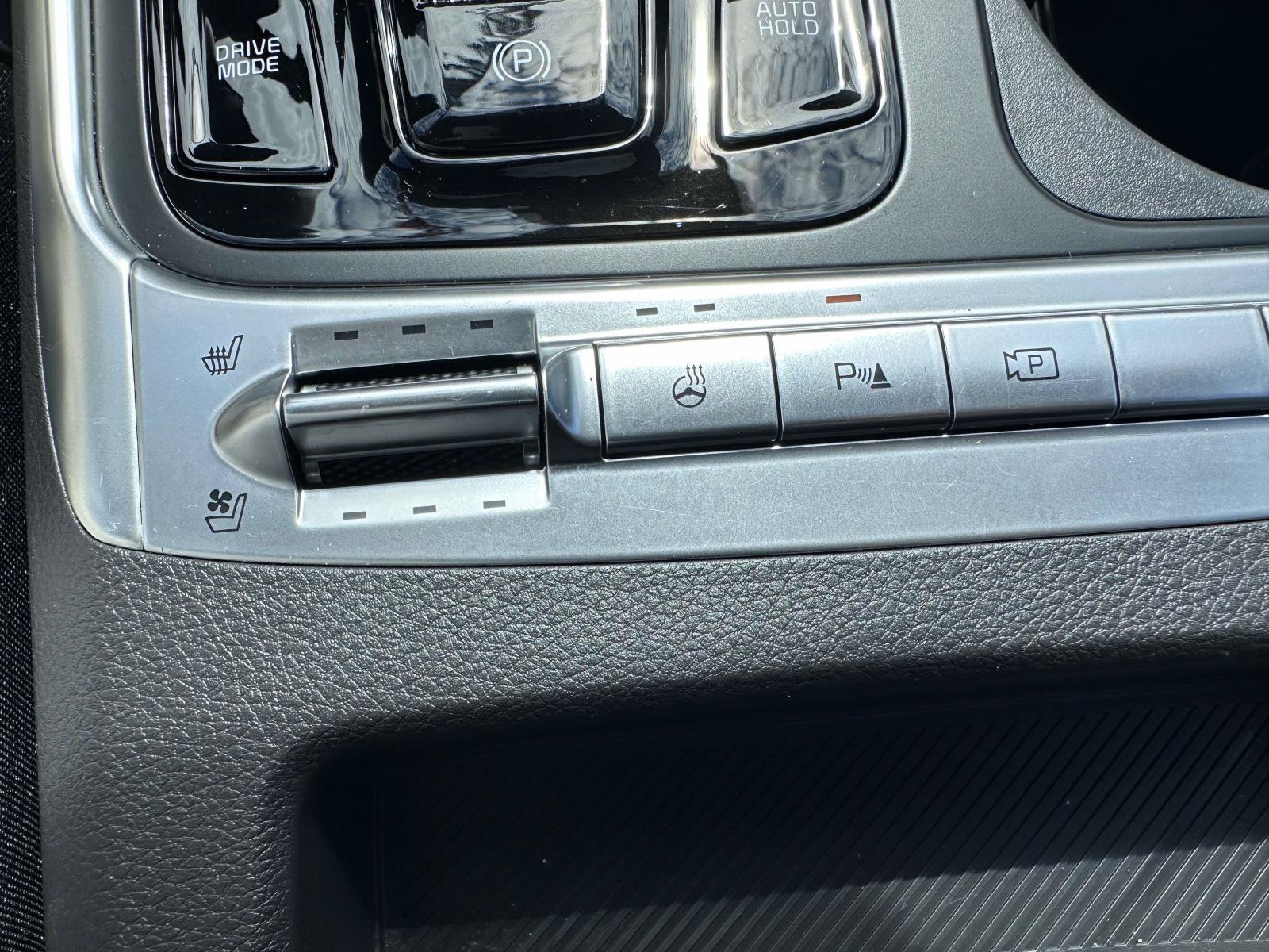 Used 2025 Kia Carnival SX Prestige FWD image 28