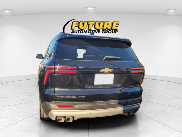 Used 2026 Chevrolet Traverse LT w/ Sun and Wheel Package AWD/4WD image 4