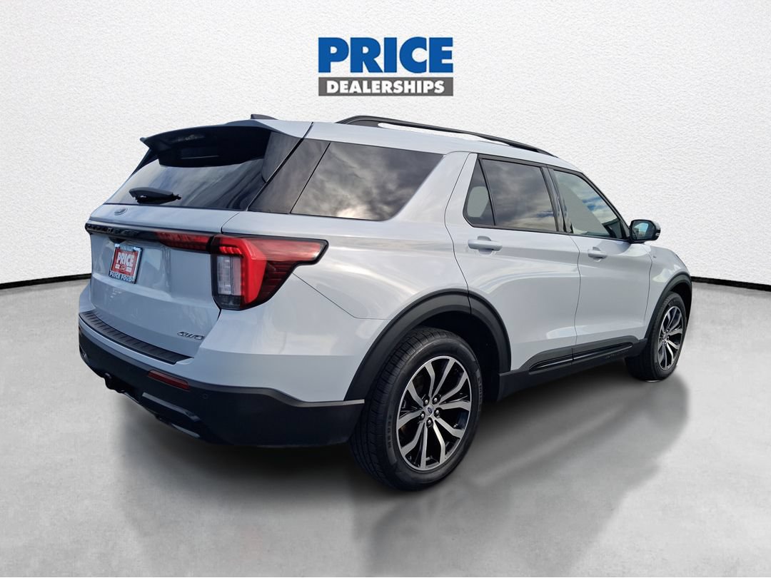Certified 2026 Ford Explorer ST-Line AWD/4WD image 6