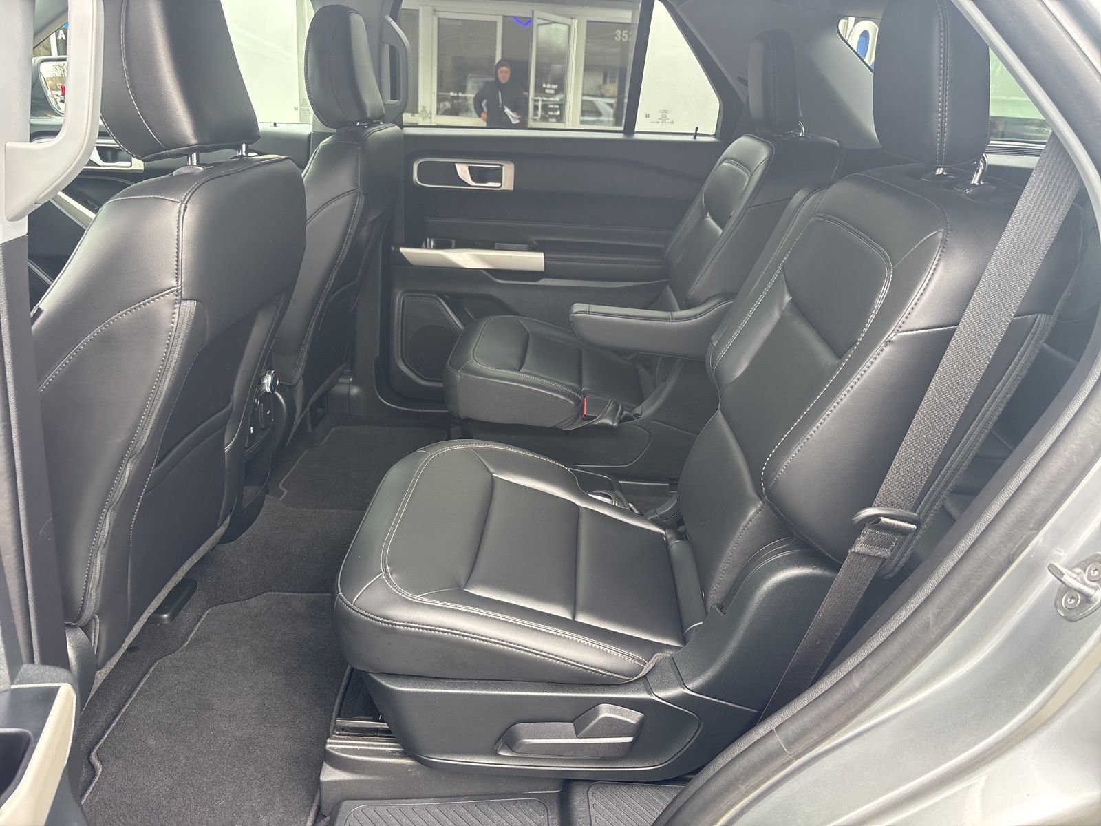 Certified 2021 Ford Explorer XLT w/ Equipment Group 202A image 38