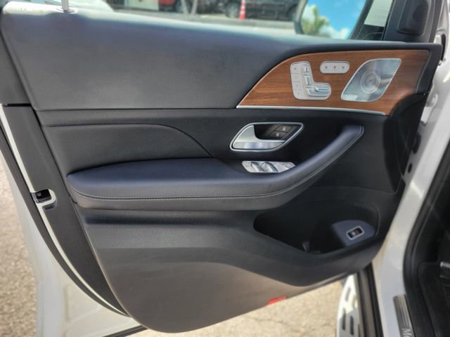 Used 2021 Mercedes-Benz GLS 450 4MATIC image 15