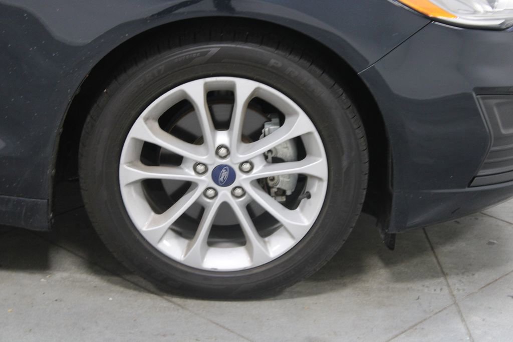 Certified 2020 Ford Fusion SE FWD image 13