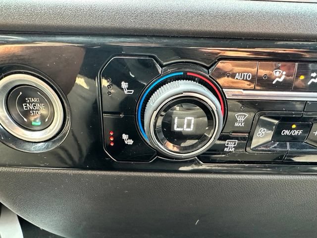 Used 2023 Chevrolet Silverado 1500 LT AWD/4WD image 67