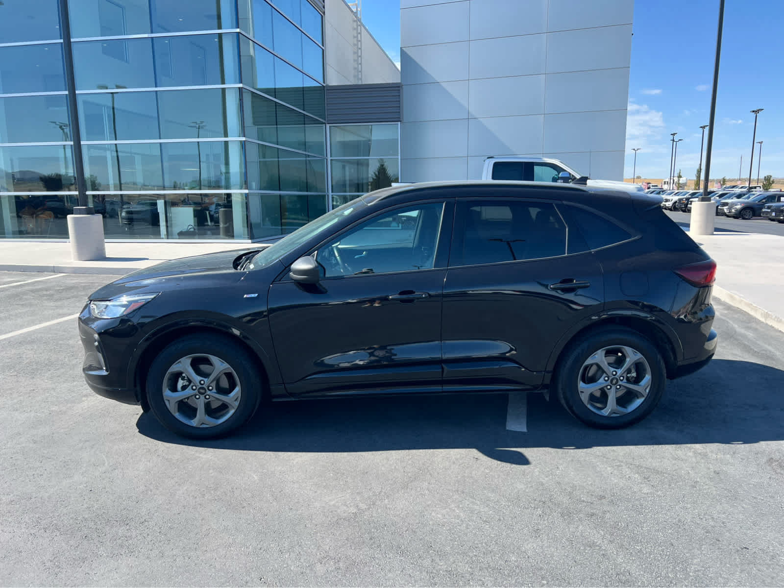 Certified 2024 Ford Escape ST-Line AWD/4WD image 12