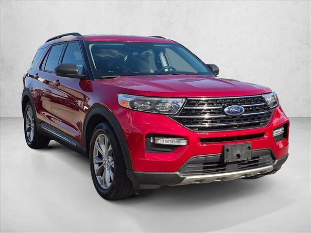Certified 2021 Ford Explorer XLT w/ Equipment Group 202A RWD image 3