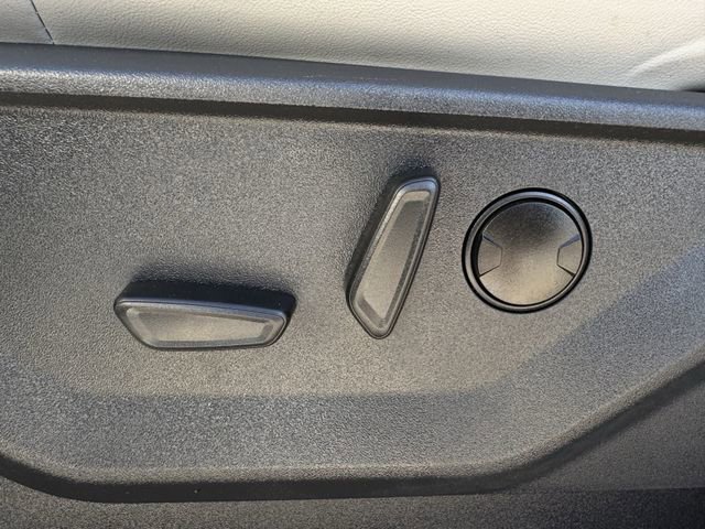 Certified 2025 Ford Expedition Active AWD/4WD image 27