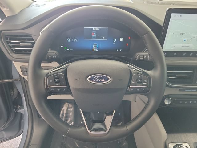 Certified 2023 Ford Escape Platinum w/ Premium Technology Package AWD/4WD image 22