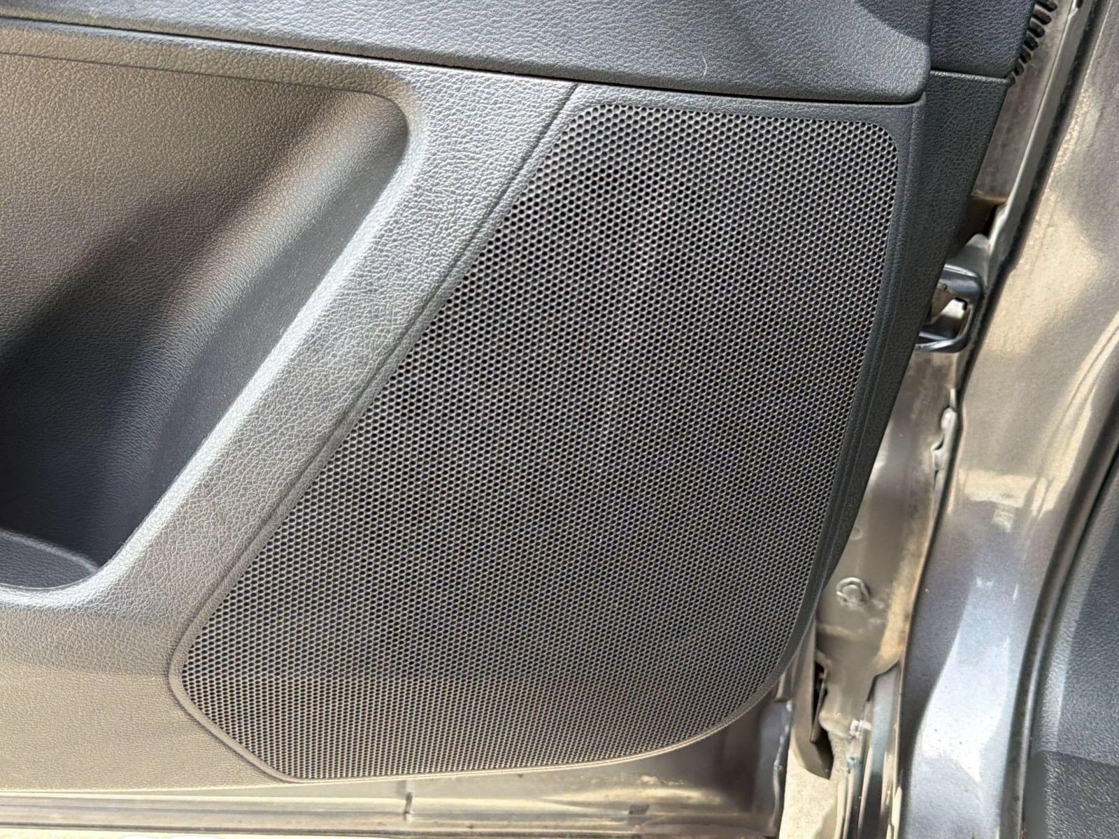 Used 2025 Nissan Pathfinder SV FWD image 24