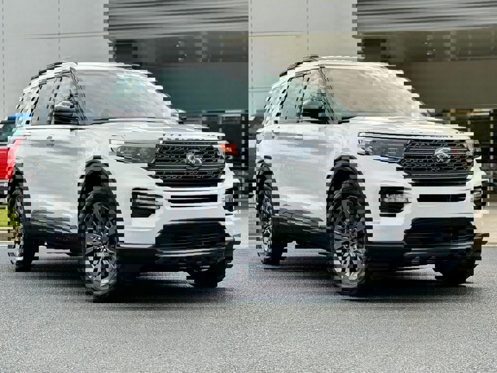 Certified 2023 Ford Explorer XLT w/ Equipment Group 202A image 2