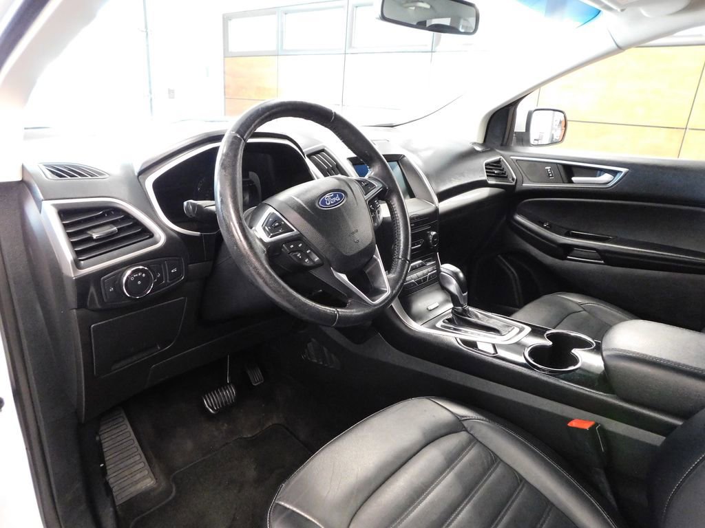Certified 2018 Ford Edge SEL w/ Equipment Group 201A AWD/4WD image 14
