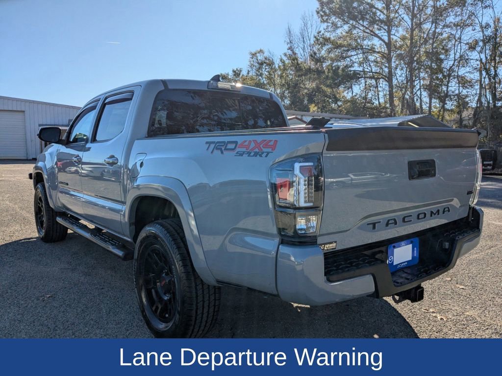 Used 2019 Toyota Tacoma TRD Sport image 3