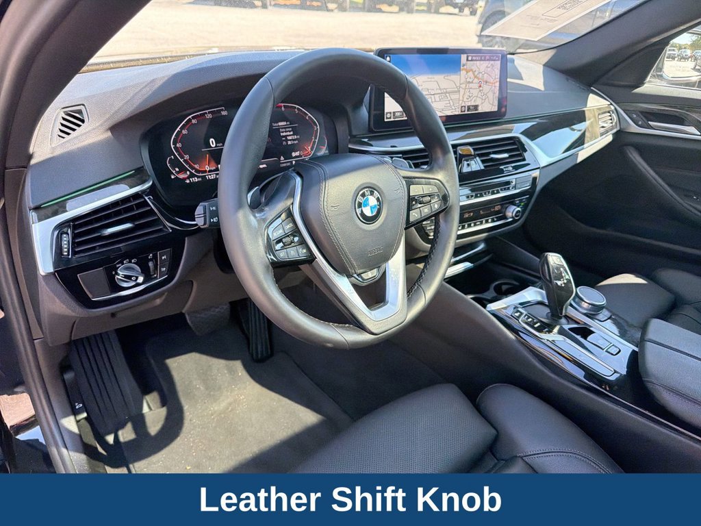 Used 2022 BMW 530i xDrive w/ Convenience Package AWD/4WD image 12