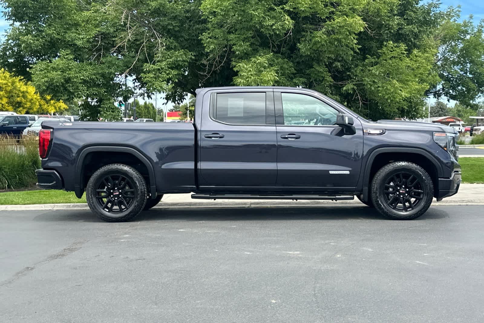 Used 2026 GMC Sierra 1500 Elevation w/ Elevation Premium Package AWD/4WD image 8