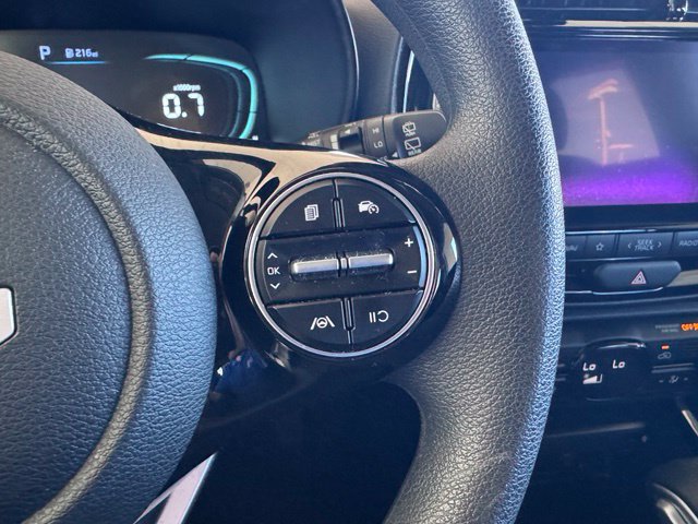 Used 2025 Kia Soul S FWD image 16
