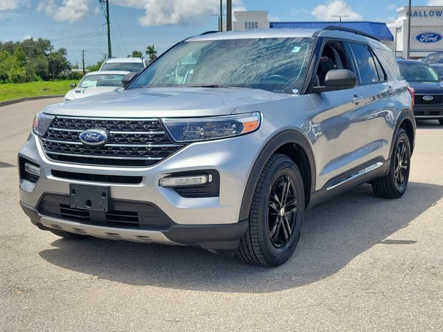Certified 2023 Ford Explorer XLT w/ Equipment Group 202A RWD image 3