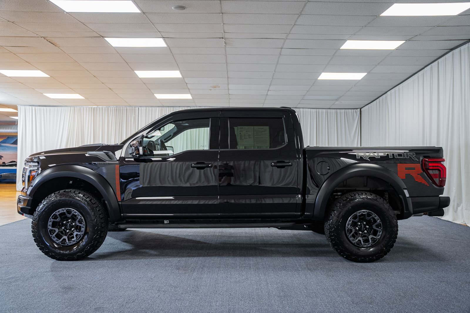 Certified 2025 Ford F150 Raptor w/ Equipment Group 803A Raptor R image 5