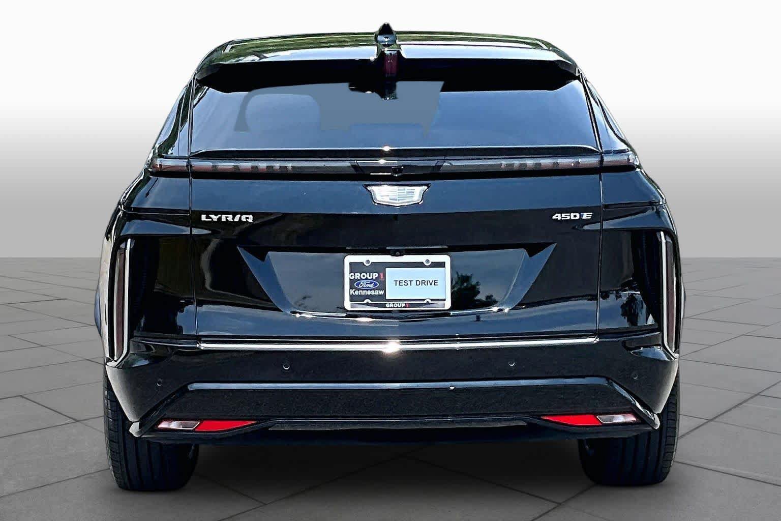 Used 2025 Cadillac Lyriq Luxury RWD image 5