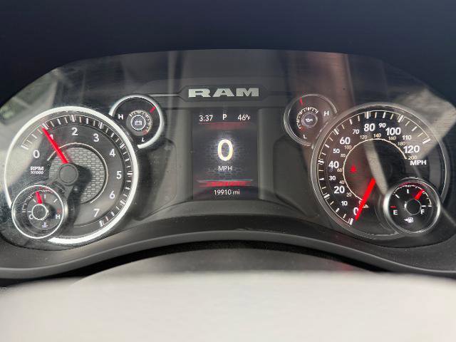Used 2022 RAM 2500 Tradesman w/ Chrome Appearance Group AWD/4WD image 8