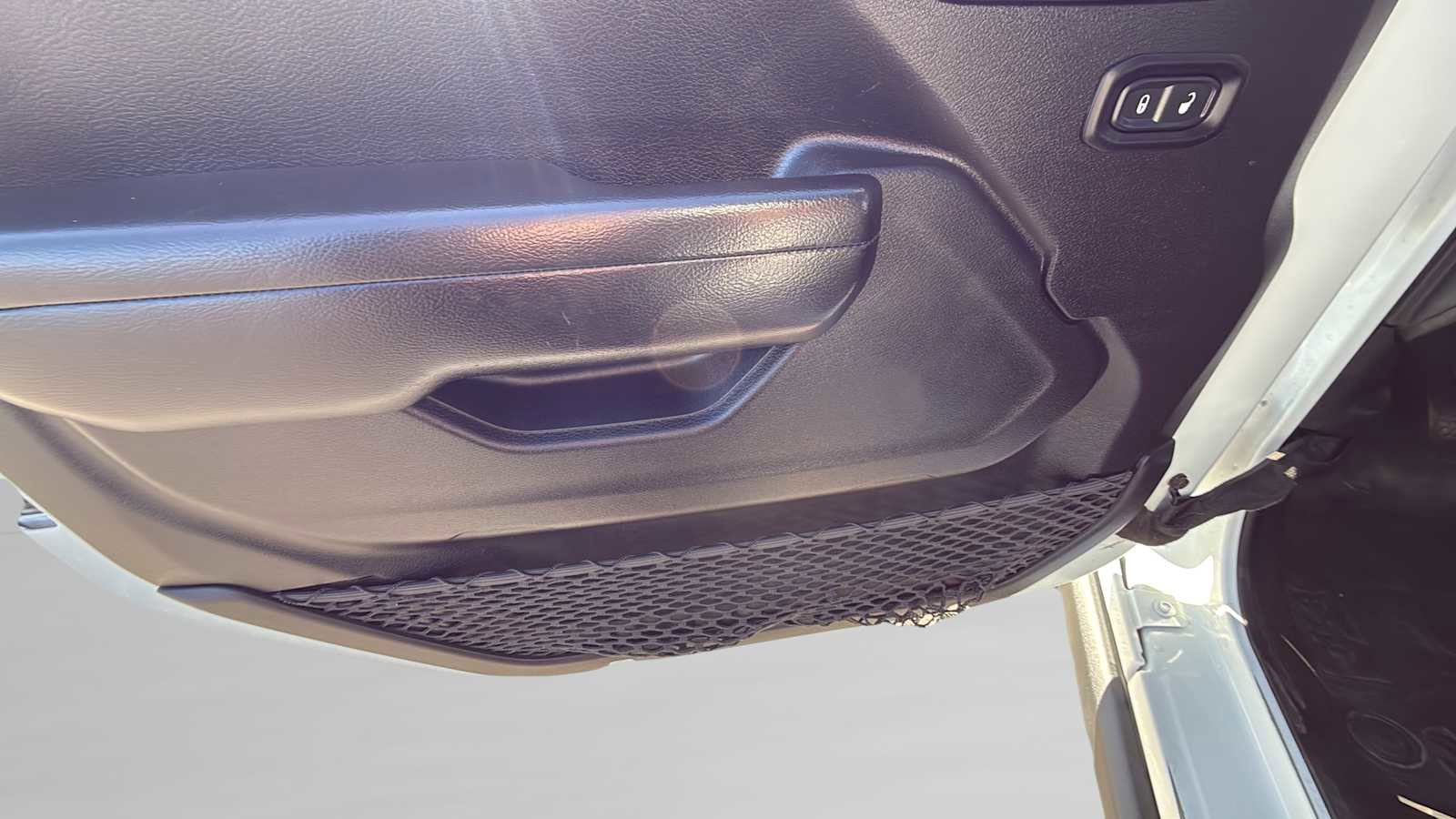 Used 2021 Jeep Gladiator Sport image 16