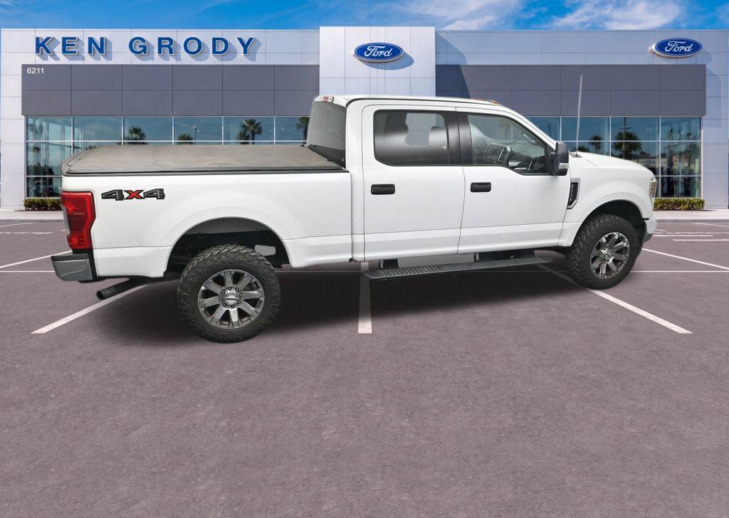 Certified 2018 Ford F250 XLT w/ XLT Value Package AWD/4WD image 13
