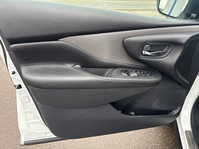 Used 2024 Nissan Murano SV w/ SV Midnight Edition Package image 14