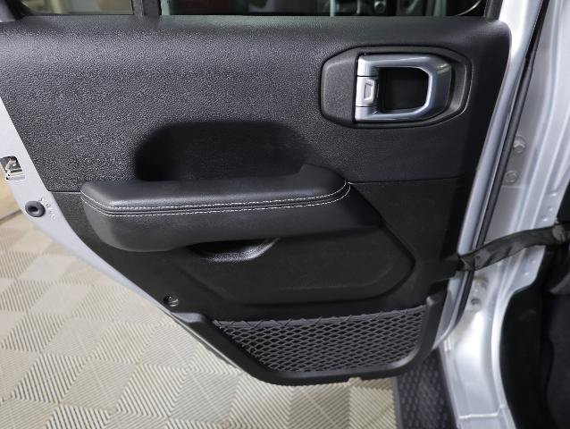 Used 2022 Jeep Wrangler Unlimited Sahara w/ Cold Weather Group AWD/4WD image 35