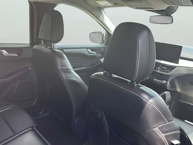 Certified 2024 Ford Escape Platinum AWD/4WD image 32