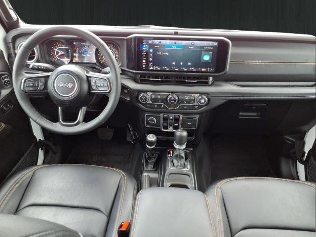 Used 2025 Jeep Gladiator Sport AWD/4WD image 19