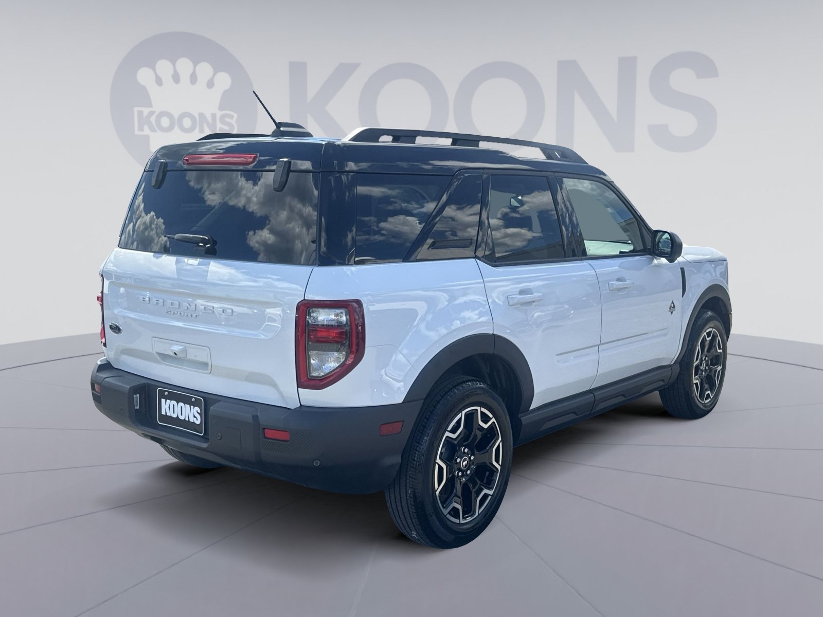 Certified 2025 Ford Bronco Sport Outer Banks w/ Outer Banks Tech Package+ AWD/4WD image 11