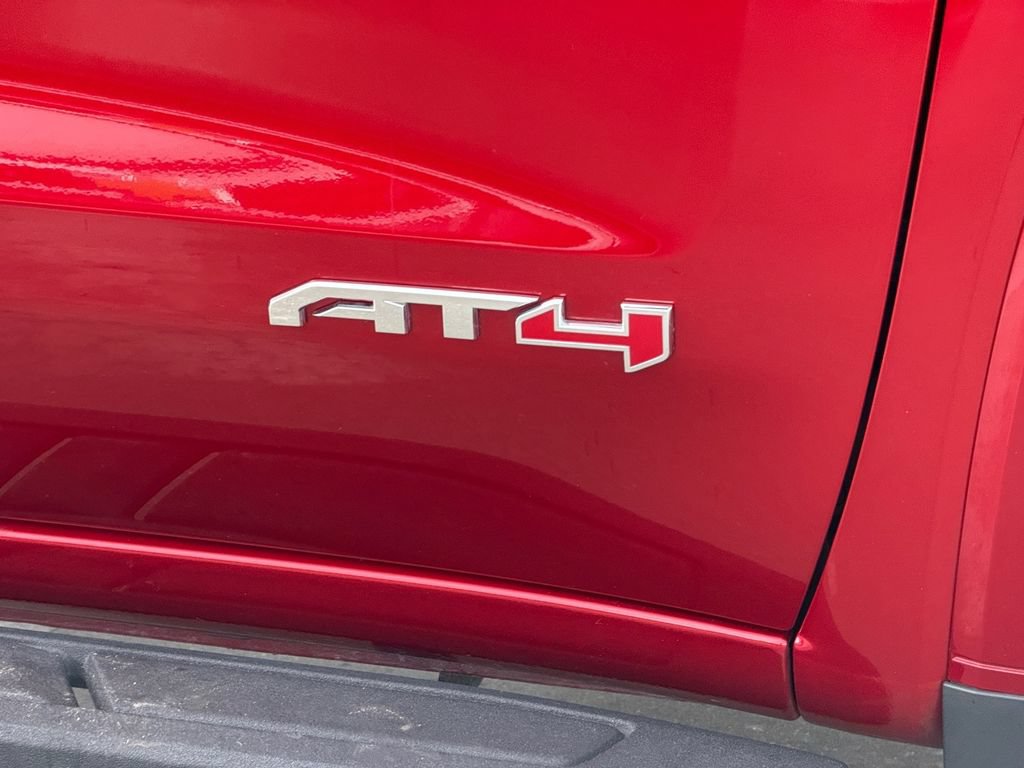 Used 2025 GMC Sierra 1500 AT4 w/ AT4 Premium Package AWD/4WD image 10