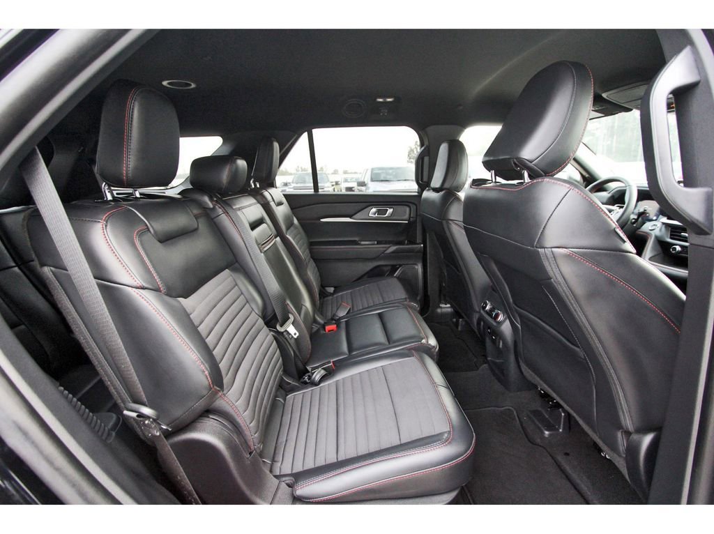 Certified 2025 Ford Explorer ST-Line RWD image 11