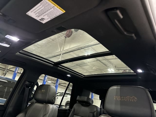 Used 2024 Chevrolet Tahoe High Country AWD/4WD image 20