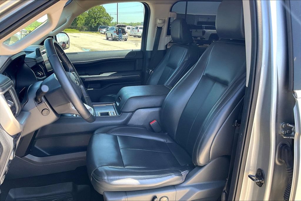 Certified 2022 Ford Expedition XLT RWD image 18