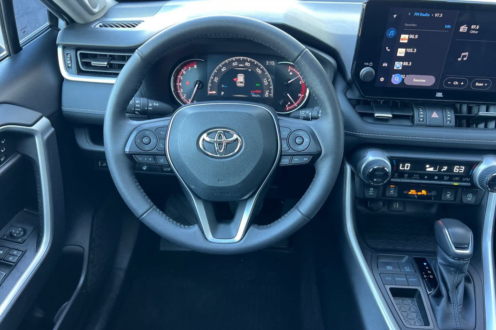 Used 2023 Toyota RAV4 XLE Premium image 14