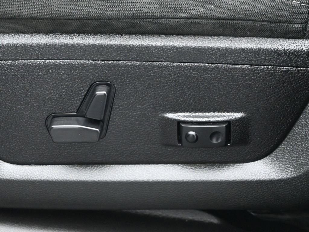 Used 2024 RAM 3500 Big Horn image 38