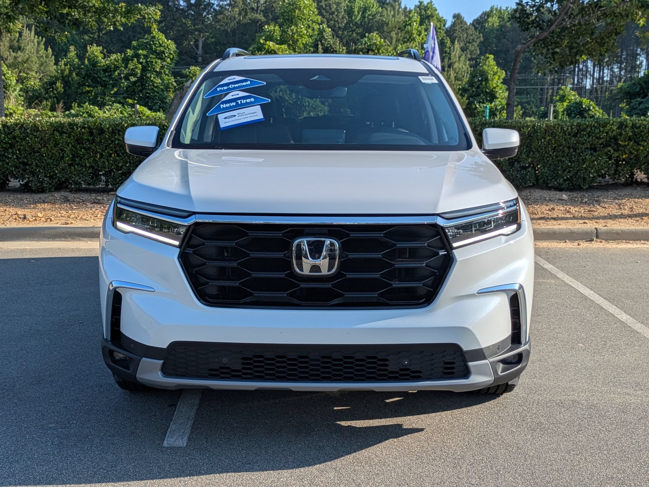 Used 2024 Honda Pilot Touring image 9