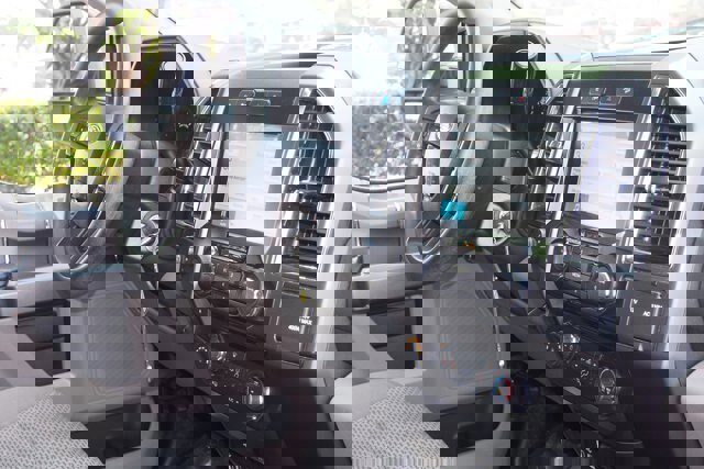 Certified 2017 Ford F250 XLT w/ XLT Premium Package image 11