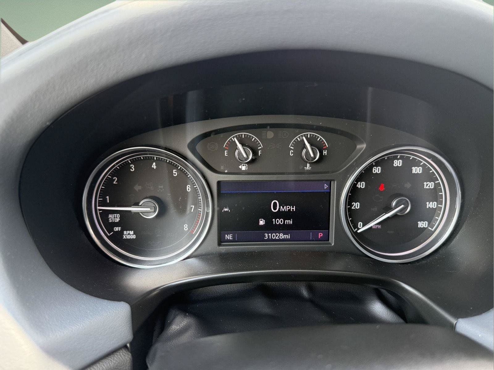 Used 2023 Buick Enclave Essence AWD/4WD image 3