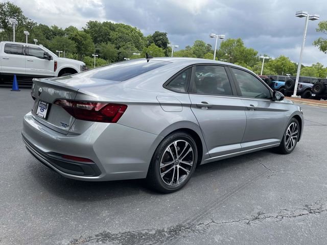 Used 2022 Volkswagen Jetta Sport FWD image 6