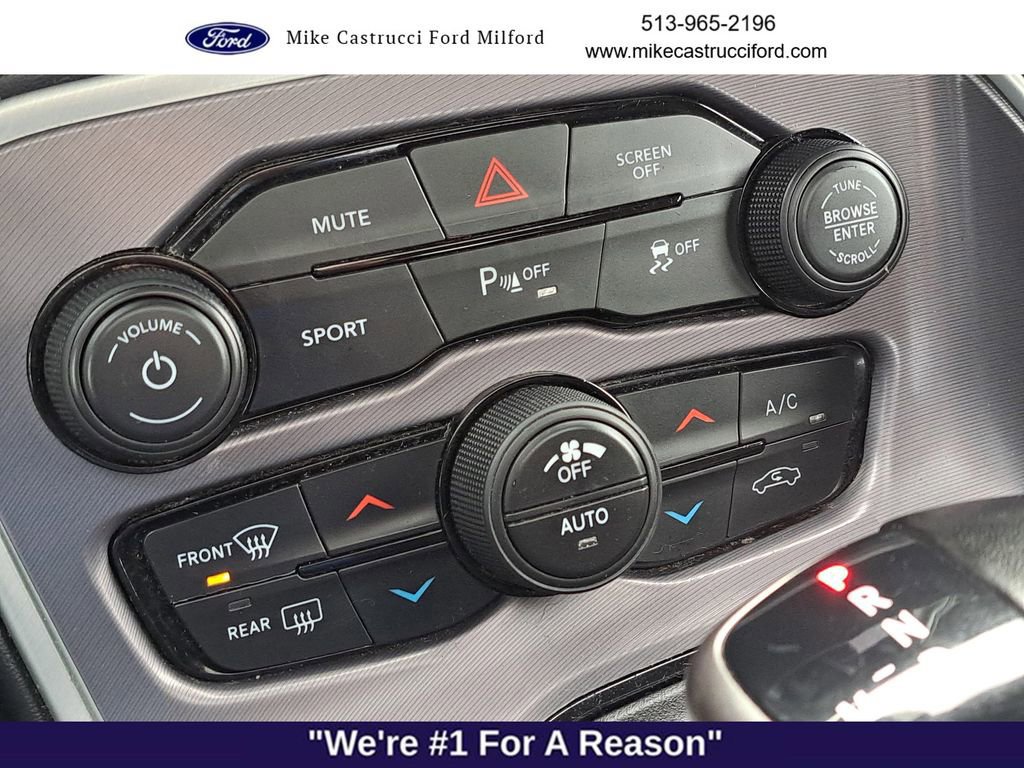 Used 2021 Dodge Challenger SXT w/ Driver Convenience Group image 15